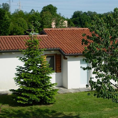 Pool & Garden Villa Lelia Мирано Экстерьер фото